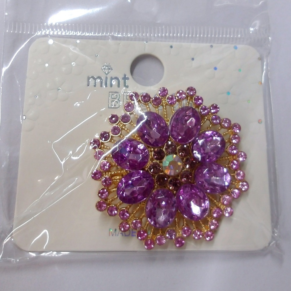 Mint Bijoux Purple Crystal Flower Brooch Pin Gold Tone Floral Jewelry .#26678